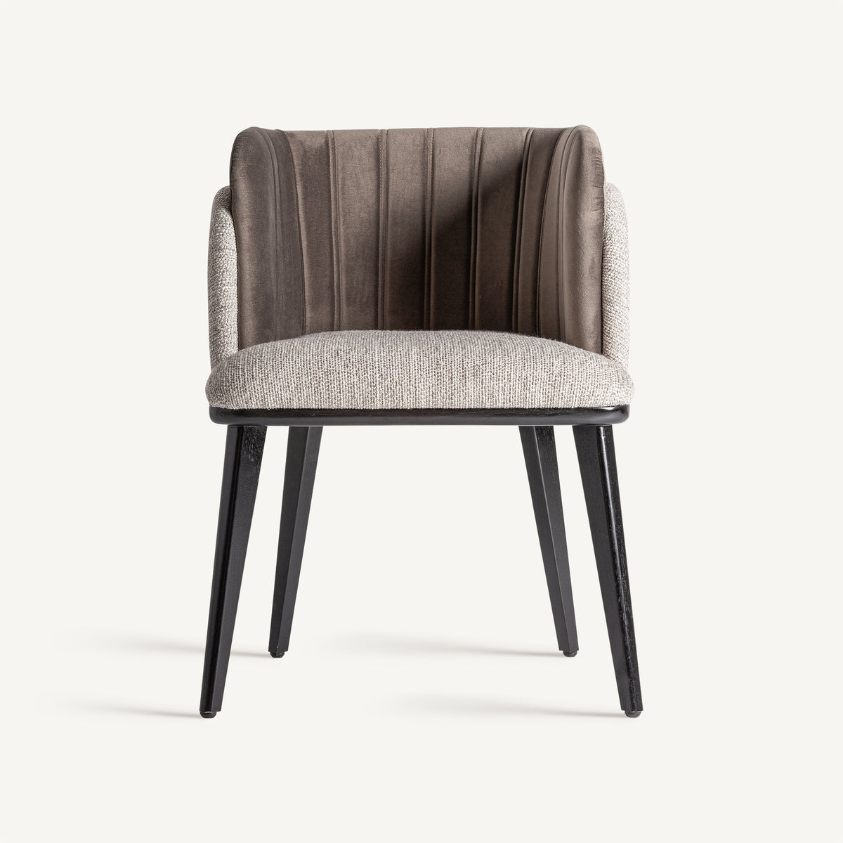 CHAISE LABEGE