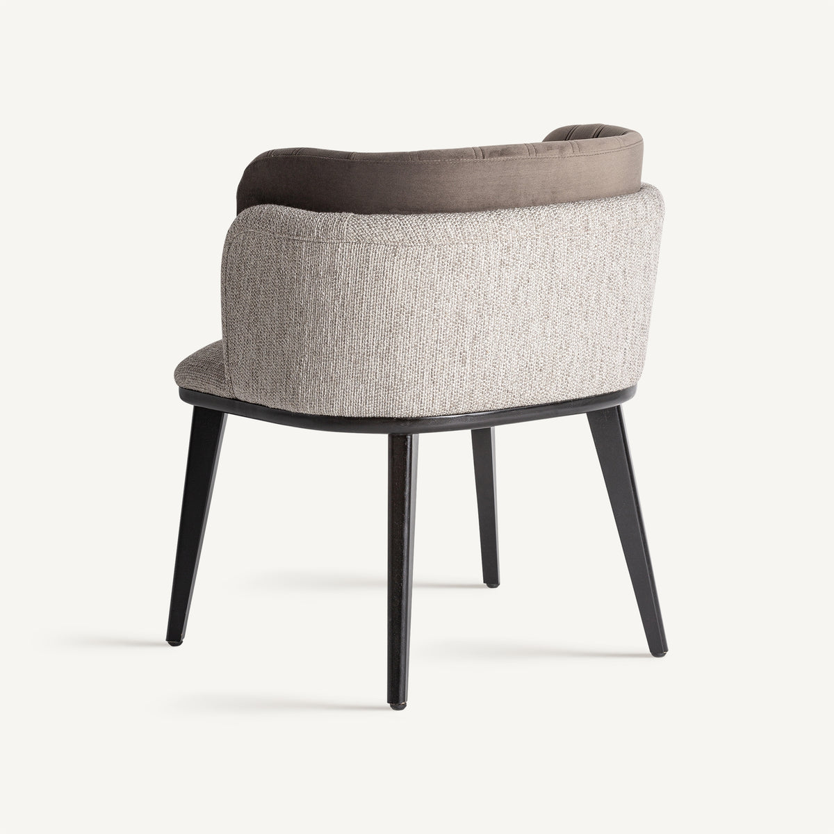CHAISE LABEGE