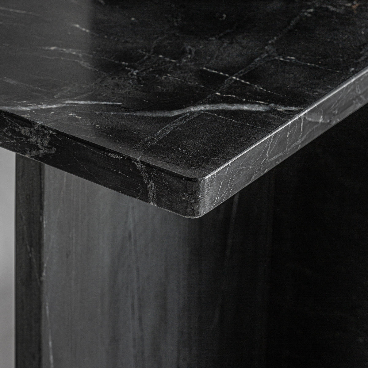 MESA AUXILIAR MARQUINA